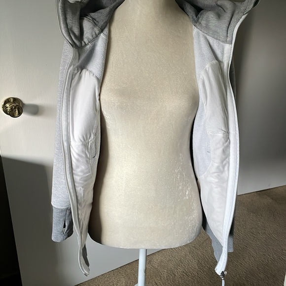 Lululemon Scuba Hooded Full Zip Up Athletic Jacket. - Picture 8 of 15